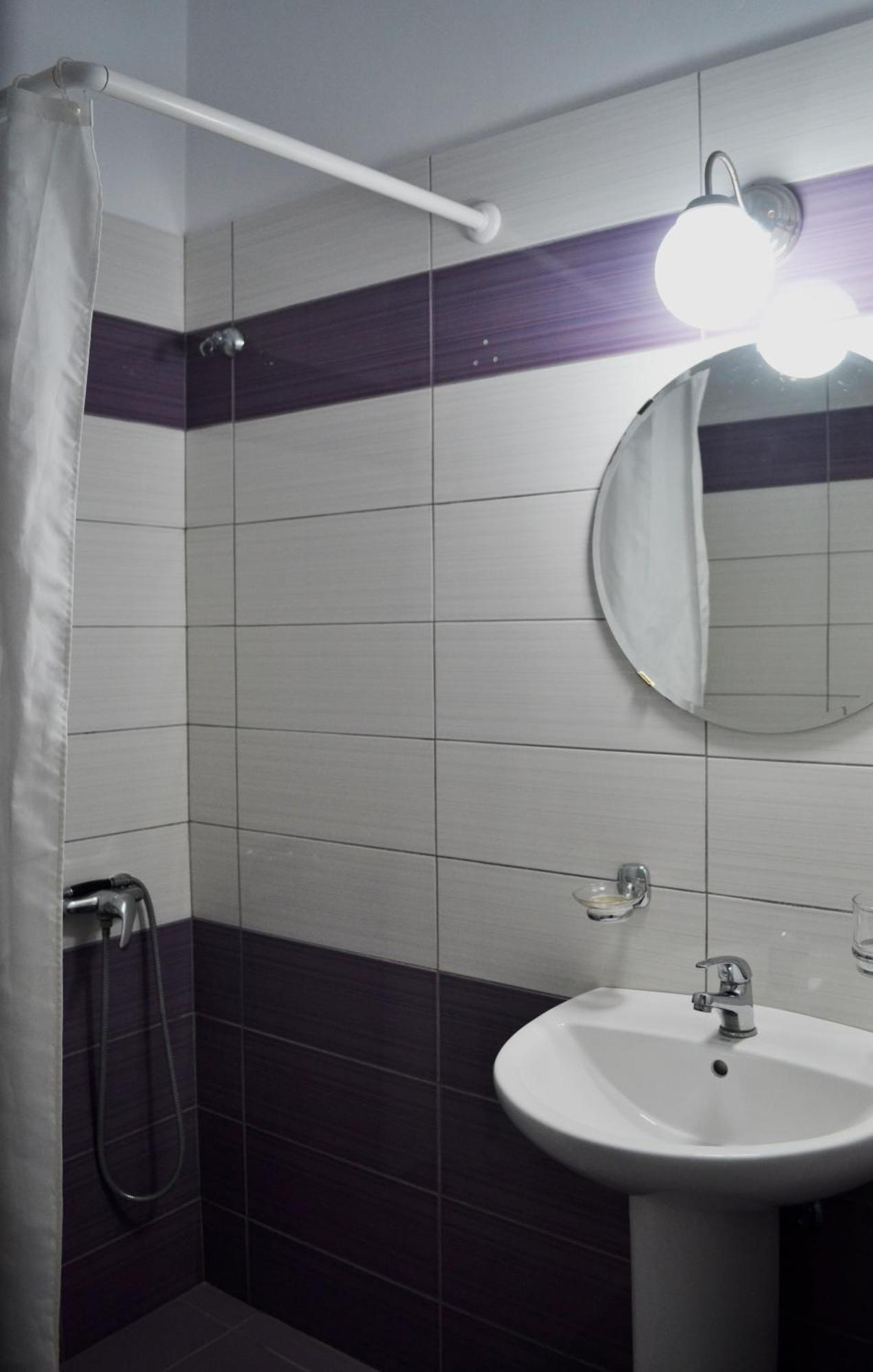 Sunflower Himara Room photo