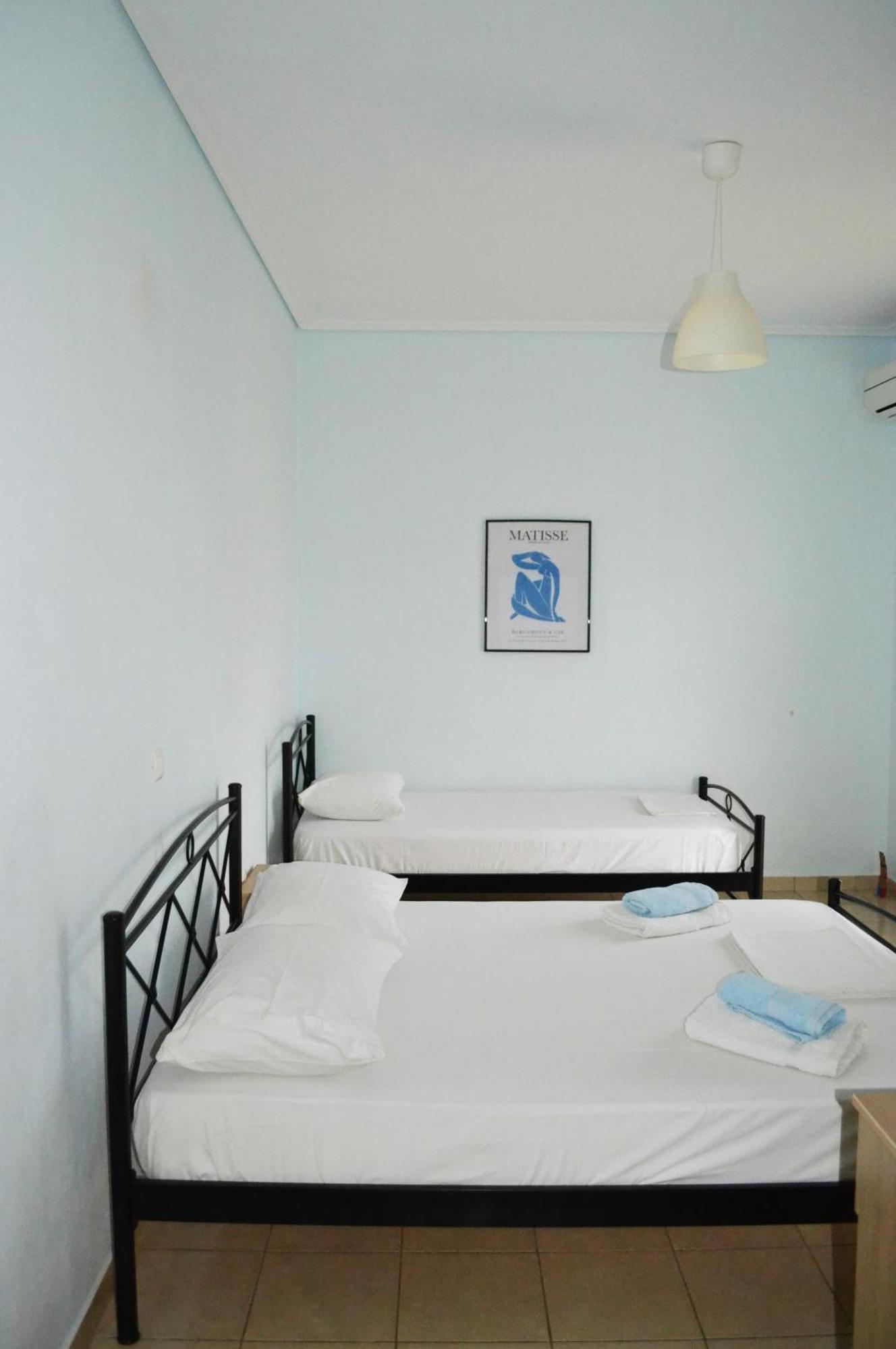 Sunflower Himara Room photo
